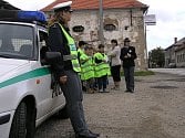 Působením na veřejnost se nebude v okrese zabývat jediná policistka, ale prevenci dostanou na starosti všechna oddělení. Například v sobotu se votičtí policisté setkají se skauty