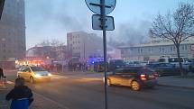 Požár obchodního domu Hvězda v centru Benešova.