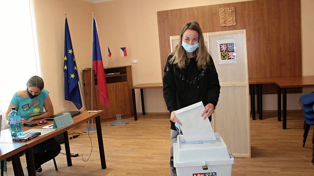 Volby v Mezně.
