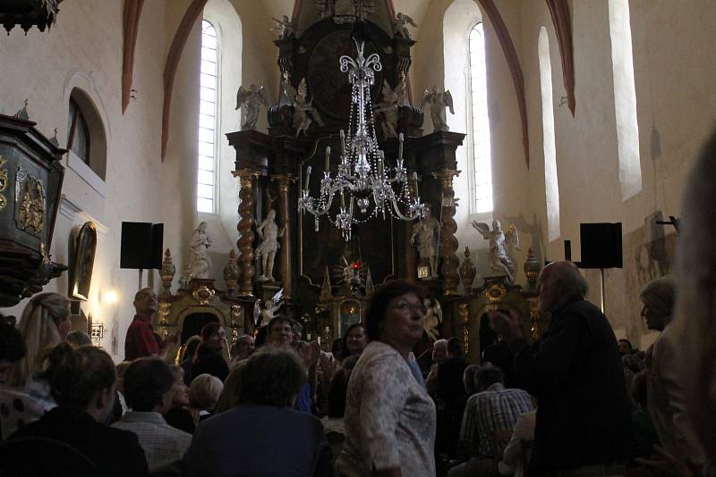 Koncert Hradišťanu a Jiřího Pavlici zahájil Načeradecké hudební léto.