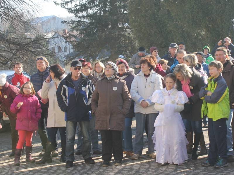 V Miličíně nechodí o masopustu průvod maškar po obci, ale na rynku se hraje už 20 let divadlo.