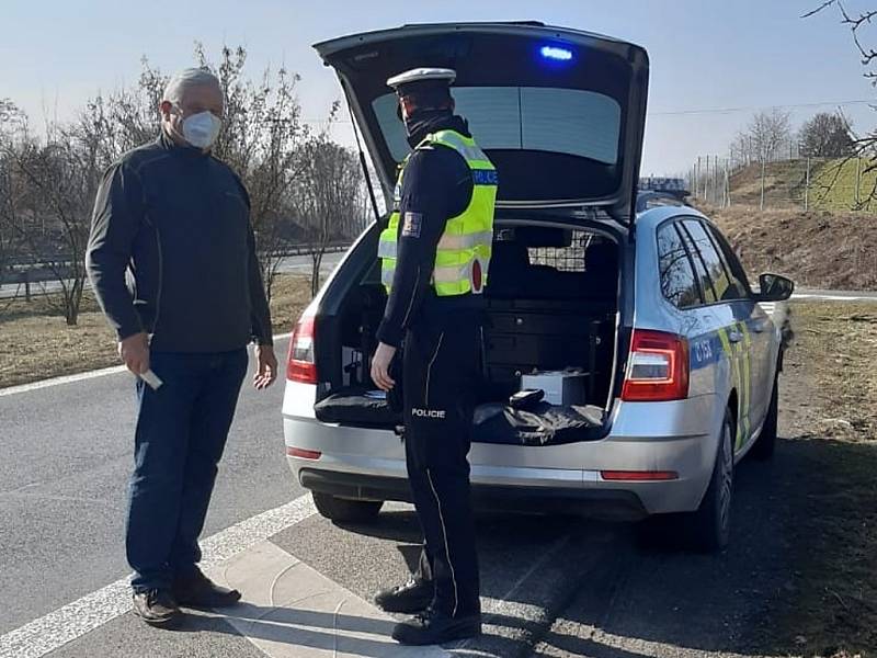 Policejní kontrola v době takzvaného lockdownu vyhlášeného Vládou ČR.