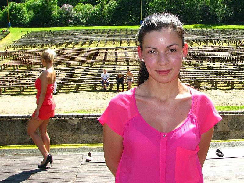 Pódiová zkouška na Miss hasička Středočeského kraje 2013 na Konopišti.