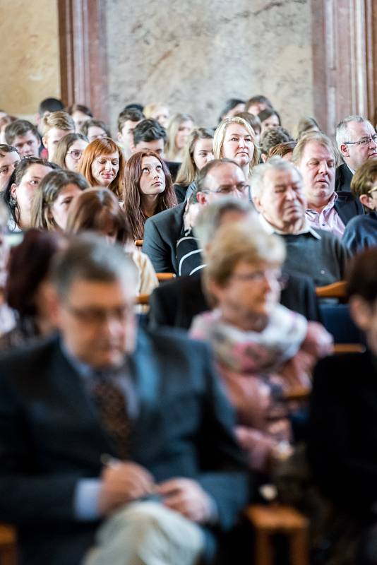 V senátu připomínali výročí vystěhování Neveklovska.