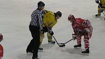 Zápas druhé hokejové ligy Benešov - Pelhřimov 4:5.
