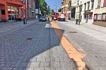 Úplně první případ zašpinění dlažby Tyršovy ulice v Benešově olejem se stal 26. května 2019. Od té doby přibylo dalších pět.