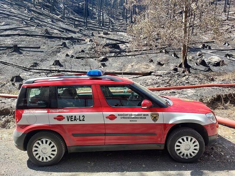 Pomoc středočeských hasičů při hašení požárů v Národním parku České Švýcarsko.