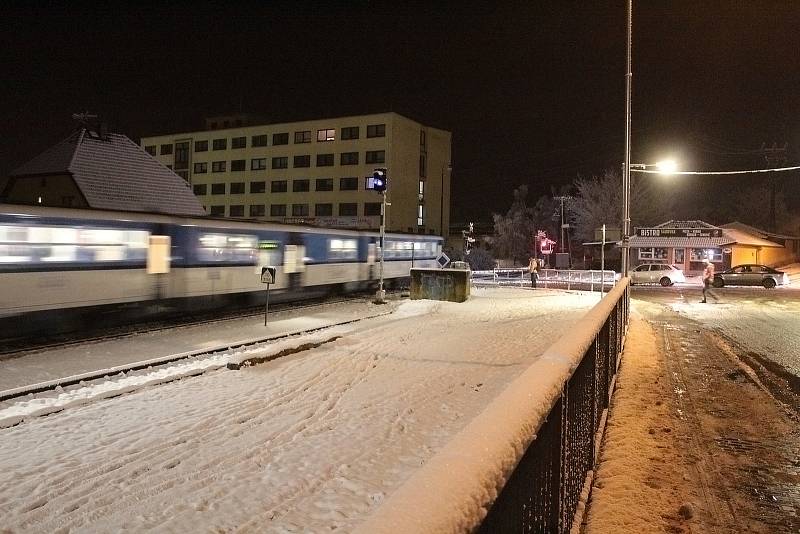 Zasněžený Týnec nad Sázavou ve čtvrtek 7. ledna 2021 ráno.