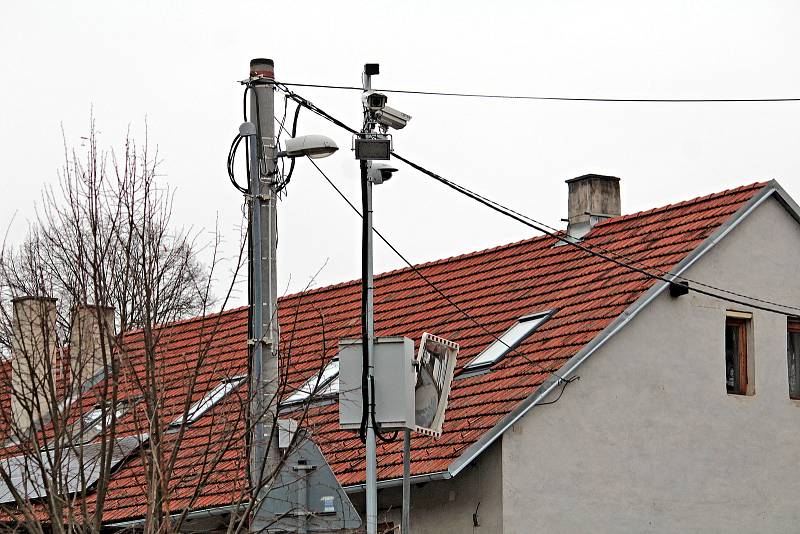 Radar na měření rychlosti v Dojetřicích, místní části města Sázavy.