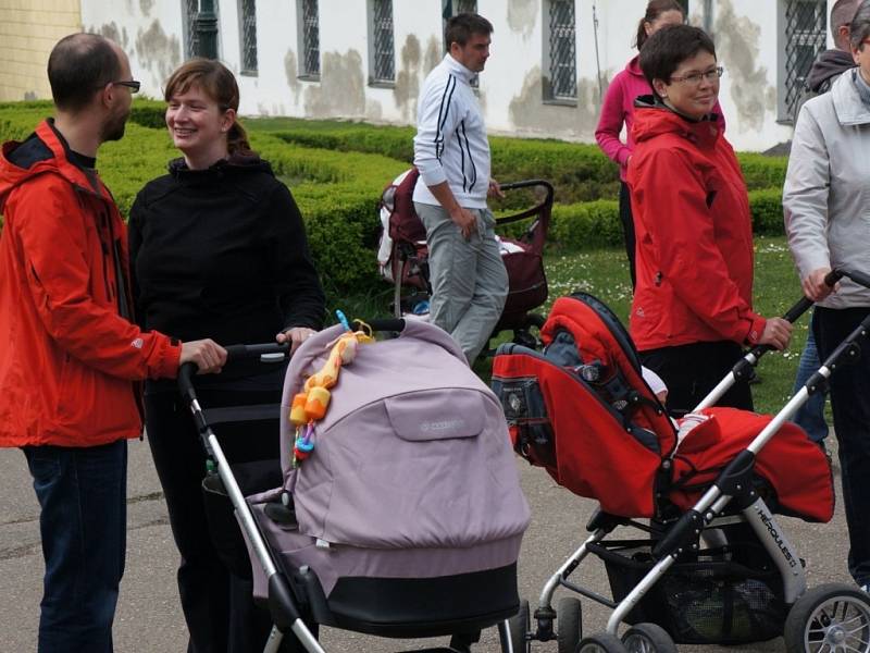 Cílem soutěže je motivovat rodiče na mateřské dovolené k pravidelnému pohybu se svými dětmi, i když jsou teprve v kočárku.