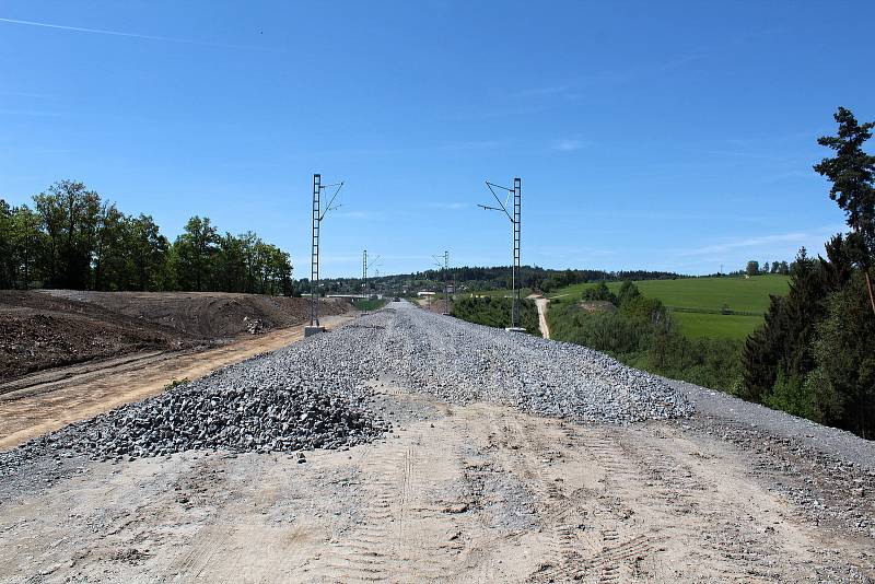 Stavba IV. železničního tranzitního koridoru u Heřmaniček 19. května 2022.