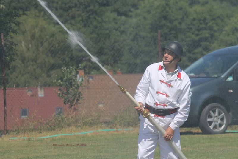 Oslavy sto čtyřiceti let Sboru dobrovolných hasičů Kamberk.