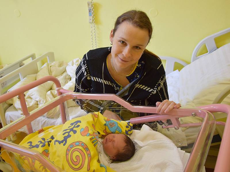 Agáta Veselá se manželům Michaele a Ondřejovi narodila v benešovské nemocnici 5. dubna 2022 ve 21.21 hodin, vážila 2850 gramů. Rodina bydlí v Bystřici.
