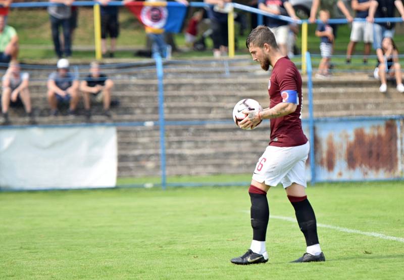 FORTUNA:ČFL a svátek v Benešově, který hostil béčko Sparty. Prohrál na penalty.