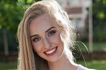 Devatenáctiletá dívka Kristýna Hyská z obce Nespeky se probojovala do finálové dvanáctky soutěže Miss České republiky.