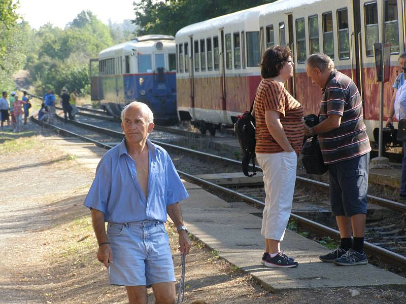 Historické vlaky na Sedlčance.