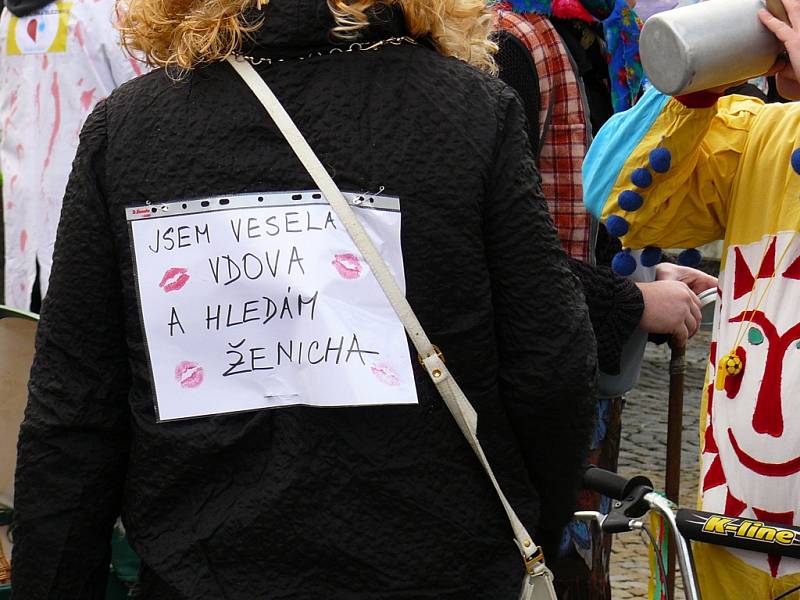 Masopust zahájili také v Pyšelích, a to tradičním průvodem masek.