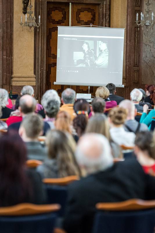 V senátu připomínali výročí vystěhování Neveklovska.