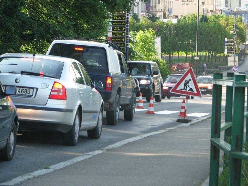 Překážka v dopravě, důvod kolapsu v Benešově