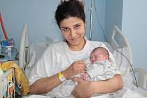 Malá Rozálie je prvním dítětem manželů Dominiky a Štefana Kováčových. Narodila se v úterý 3. dubna v 7.41 s porodní váhou 2760 gramů a mírou 45 centimetrů. Doma je rodina v Bystřici.