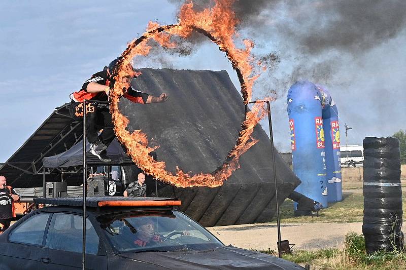 Autorodeo v Divišově.