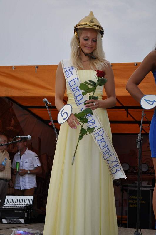 Hasičky Markéta Járková a Martina Papíková v Polsku reprezentovaly Benešovsko při soutěži o titul evropské Miss.