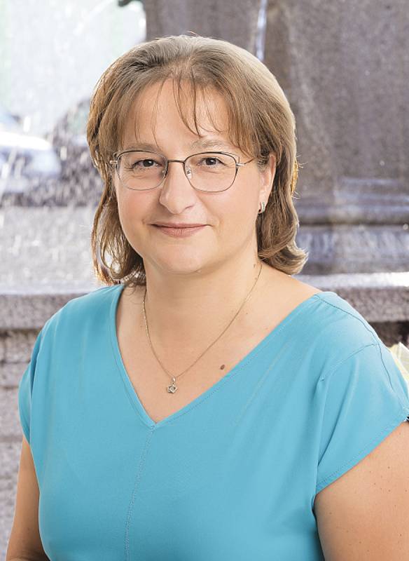 Nestraníci a Starostové, Klára Blahošová, 46 let, STAN, BEZPP, zástupkyně ředitelky ZŠ.