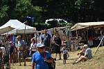 Jak těžký život byl ve středověku, se mohli přesvědčit návštěvníci 5. ročníku Historického festivalu, který se konal v sobotu 31. července na tvrzi Mrač na Benešovsku.
