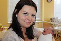 Malá Natálie se narodila 19. prosince v 1.55. Při příchodu na tento svět vážila 3,64 kilogramu a měřila 48 centimetrů. Z holčičky se radují rodiče Vendula a Jan Šípkovi. Doma v Benešově má sestřičku Adélku (16 měsíců).