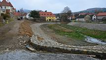 Z rekonstrukce Pivovarského rybníka v Louňovicích pod Blaníkem.