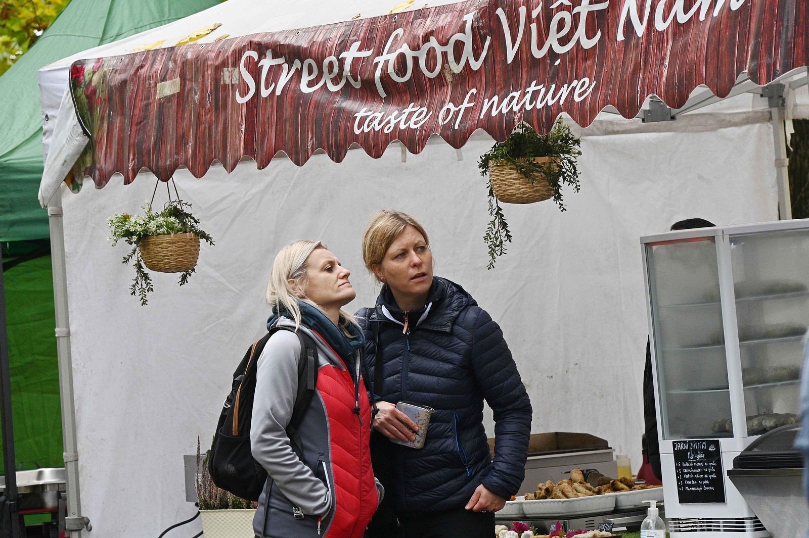 Street food piknik ve Vlašimi nabídl dokonce i larvy potemníka moučného