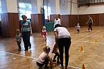 Cvičení rodičů s dětmi, které pořádá TJ Sokol Votice.