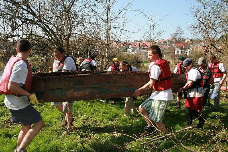 Čistá řeka Sázava 2010.