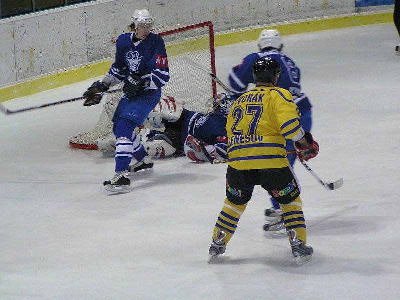 Zápas II. hokejové ligy Benešov - Kolín 5:3