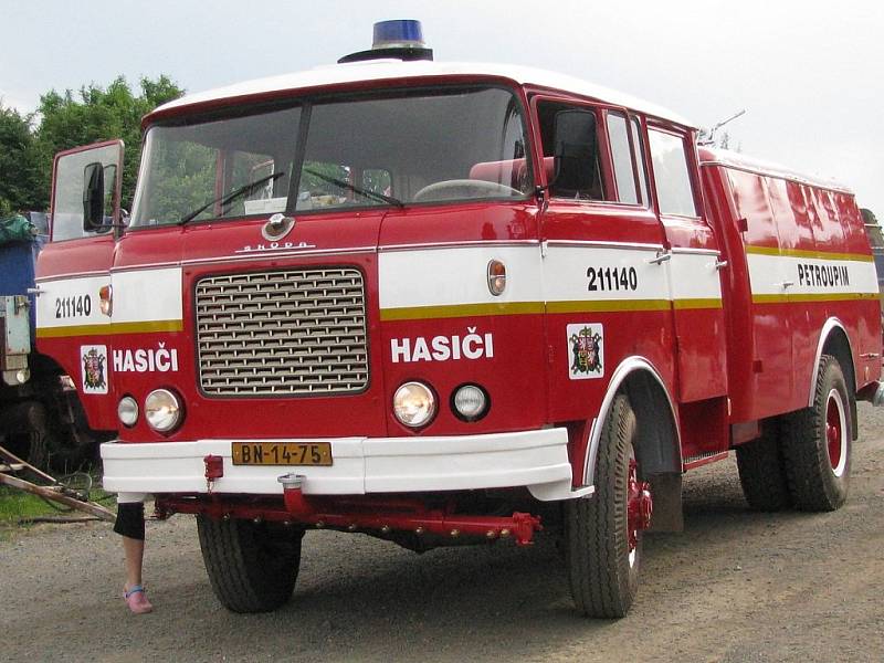 Repase hasičské cisterny ŠKODA 706 RTHP CAS 25 SDH Petroupim.