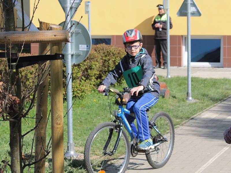 Okresní soutěž mladých cyklistů v Bystřici.