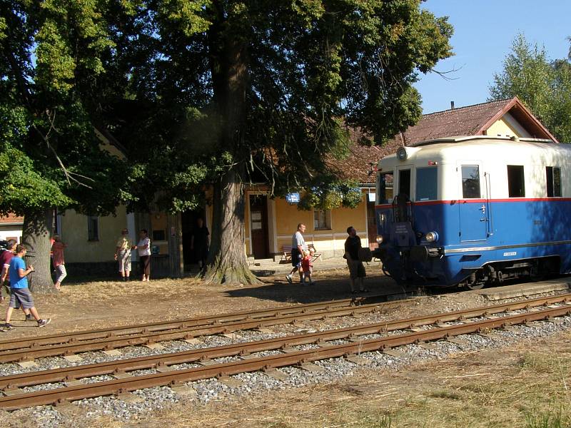 Historické vlaky na Sedlčance.