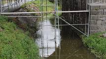 Železniční viadukt v Poříčí nad Sázavou.