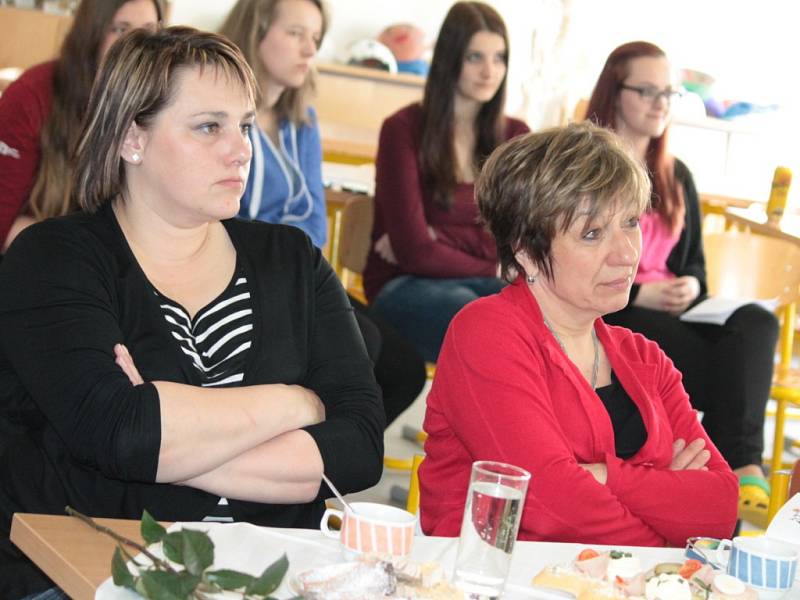 Studentky měly své prezentace připravené do posledního detailu.