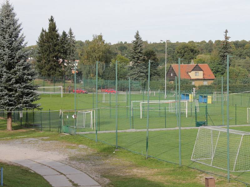 U zimního stadionu v Benešově vyroste do konce roku minihřiště s umělou trávou.