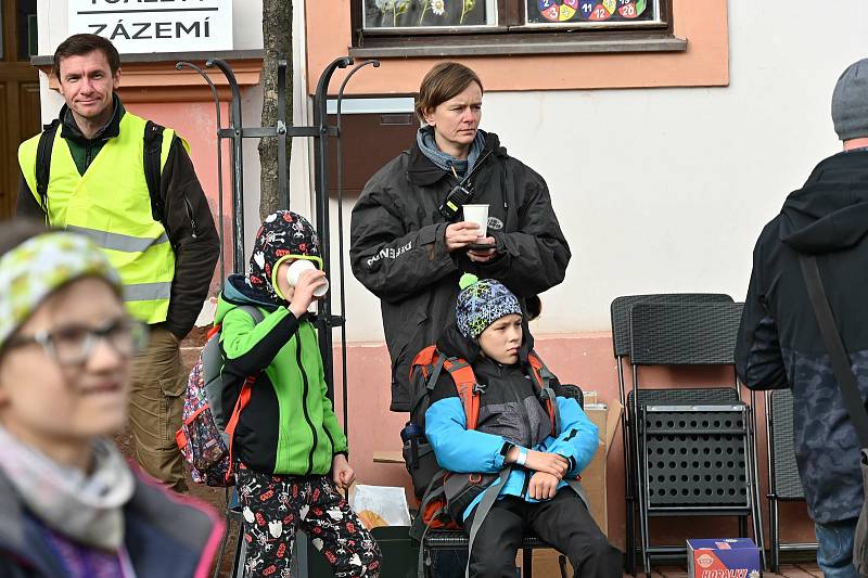 Ze 7. ročníku charitativního Běhu od nevidím do nevidím ve Stříbrné Skalici.