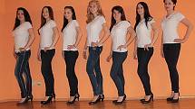 Finalistky Miss hasička Středočeského kraje 2015 navičovaly v benešovském S-centru choreografii.