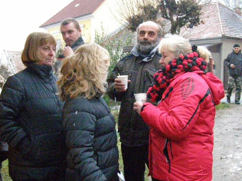 Rozsvěcení vánočního stromu ve Vojkově.