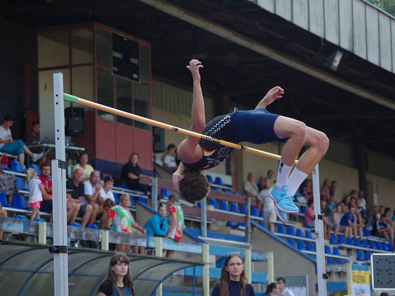 Z mezinárodních atletických závodů Podblanická tretra ve Vlašimi.