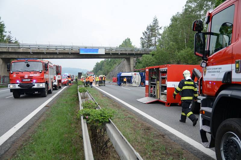 Tragická nehoda ochromila provoz na brněnské dálnici u Hrusic