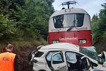 Tragická dopravní nehoda na železničním přejezdu u Heřmaniček v úterý 4. srpna 2020.