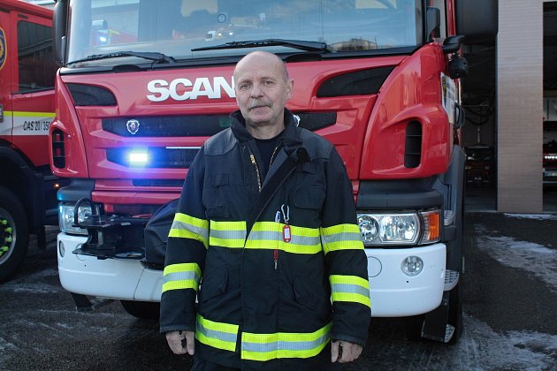 Martin Kučera se po 37 letech rozloučil s dráhou profesionálního hasiče HZS Benešov. Členem SDH Bukovany ale bude i nadále.