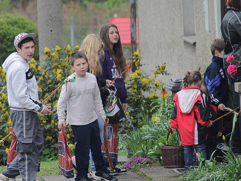 Pomlázka ve Strnadicích, Maršovicích a v Bystřici.