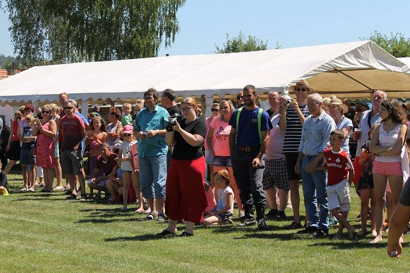 Oslavy sto čtyřiceti let Sboru dobrovolných hasičů Kamberk.