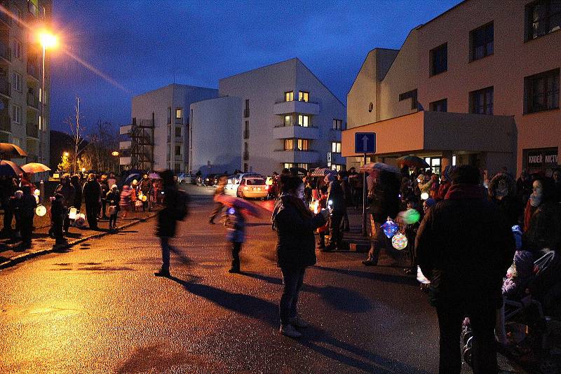 Lampionový průvod v Týnci nad Sázavou.